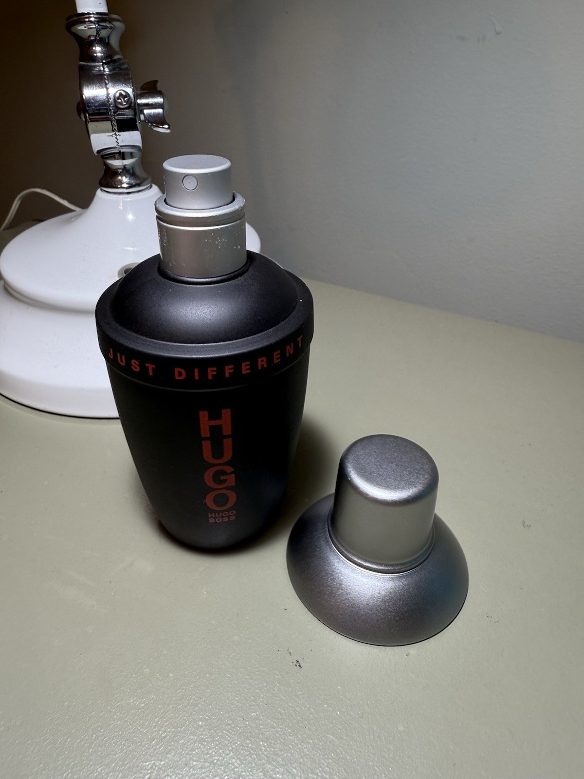 Hugo Boss – Hugo Just Different – Eau de Toilette – 75ml – Men’s Cologne
