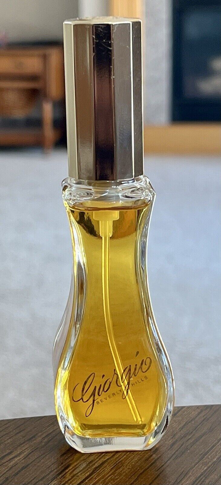 Giorgio Beverly Hills EAU DE TOILETTE NATURAL SPRAY VAPORISATEUR 1.0FL OZ. 30 ml