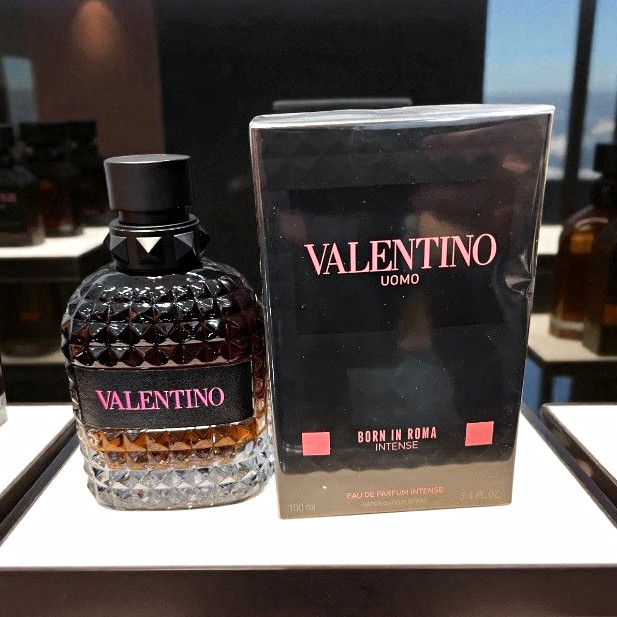 valentino umol born in Roma intense