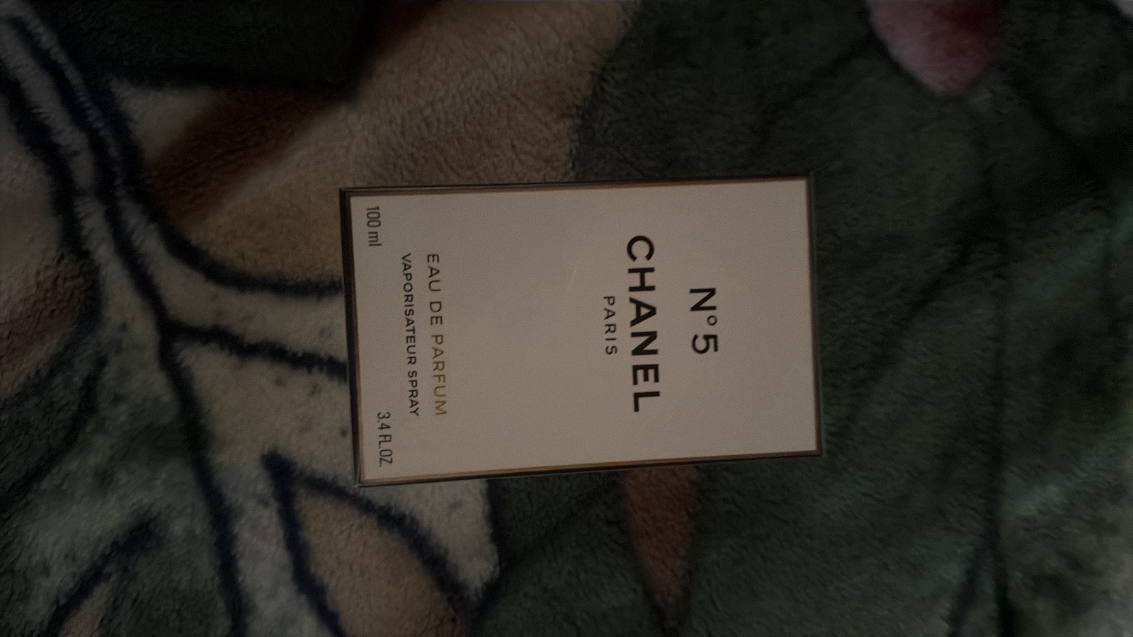 Chanel No 5 Eau de Parfum Spray Fragrance, Regular Size 3.4 fl oz