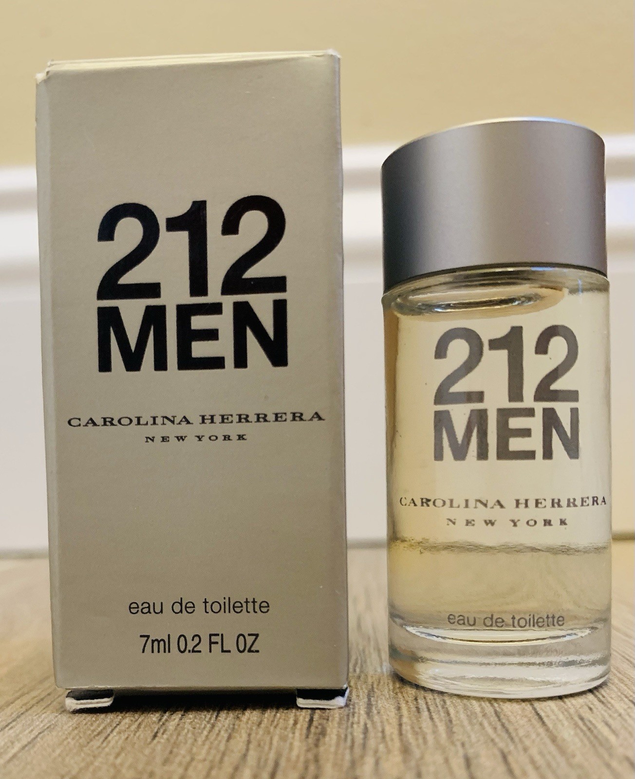 212 Men Carolina Herrera EDT Mini 0.2 fl oz / 7 ml