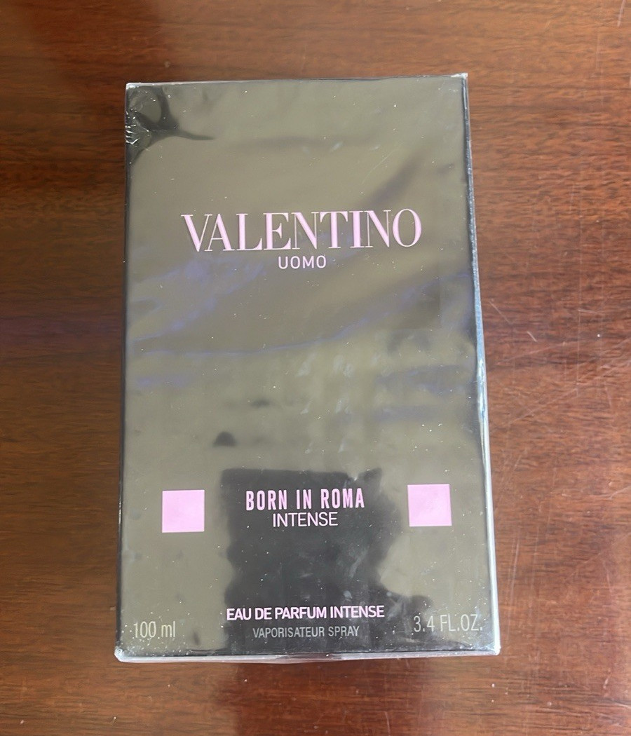 Valentino Uomo Born in Roma Intense Eau de Parfum Intense Spray 3.4 fl oz/ 100ml
