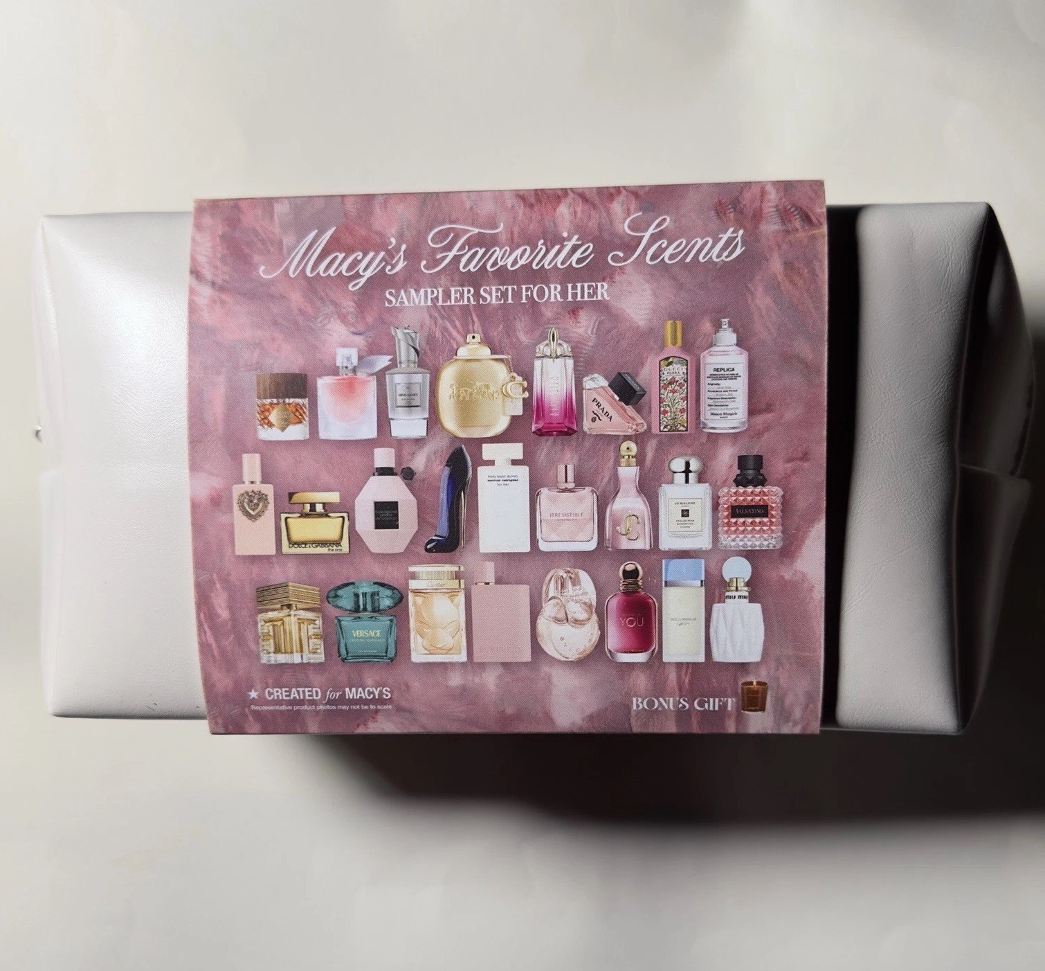 Limited Macys‘ 26-Pc. Fragrance Sampler Set For Her With Gift Bag And Extra Gift