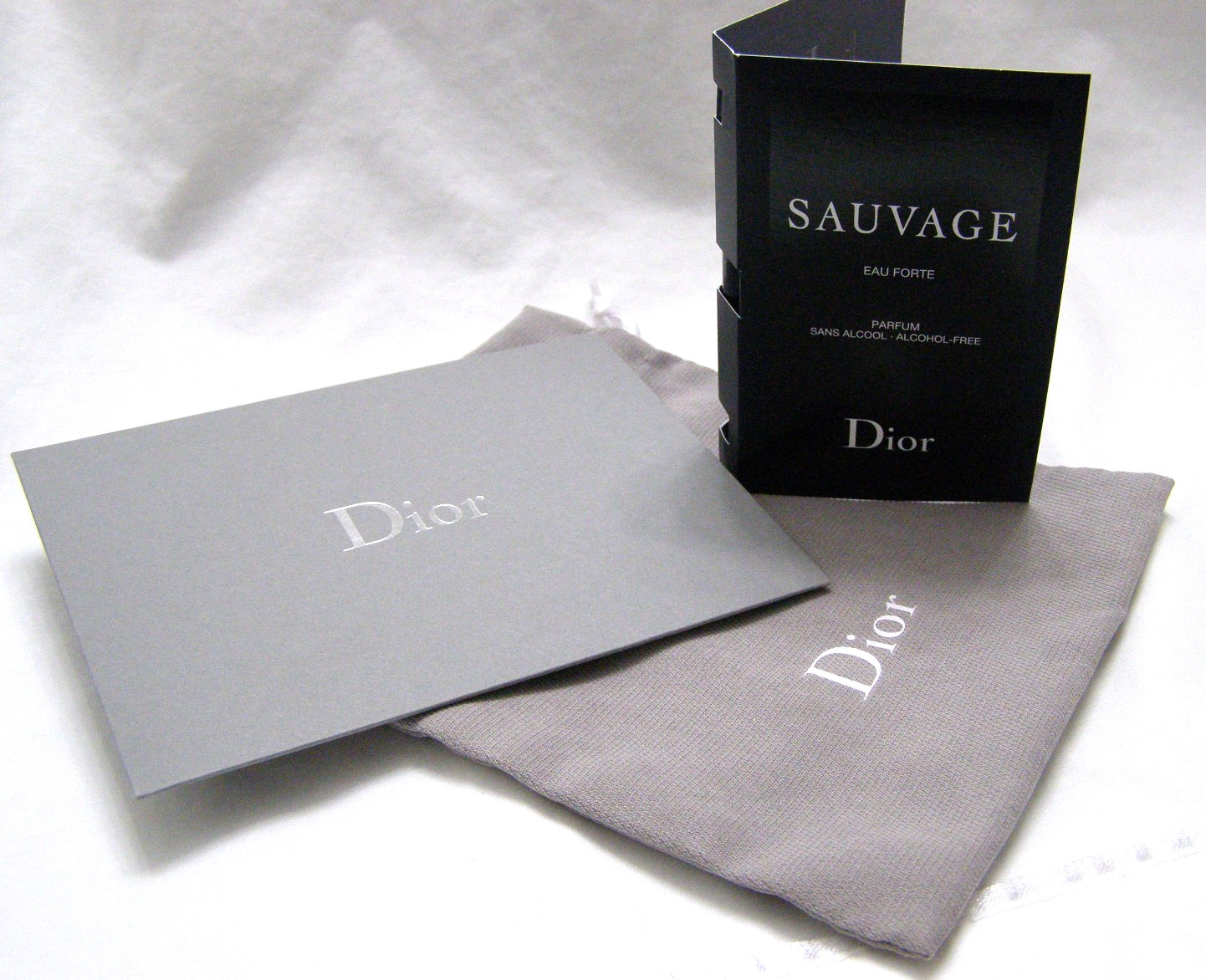 CHRISTIAN DIOR SAVAGE EAU FORTE PARFUM Sample Size 3-Piece Parfum Envelope Bag