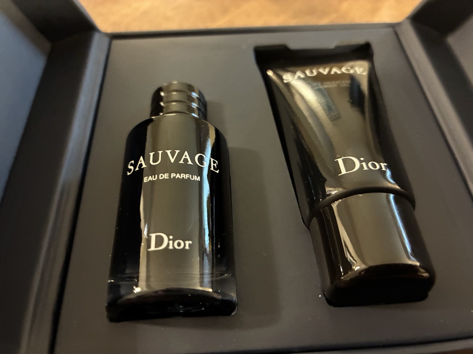 Rare!Dior Sauvage Eau de Parfum 10ml Spray Sample & Perfumed Shower Gel Set