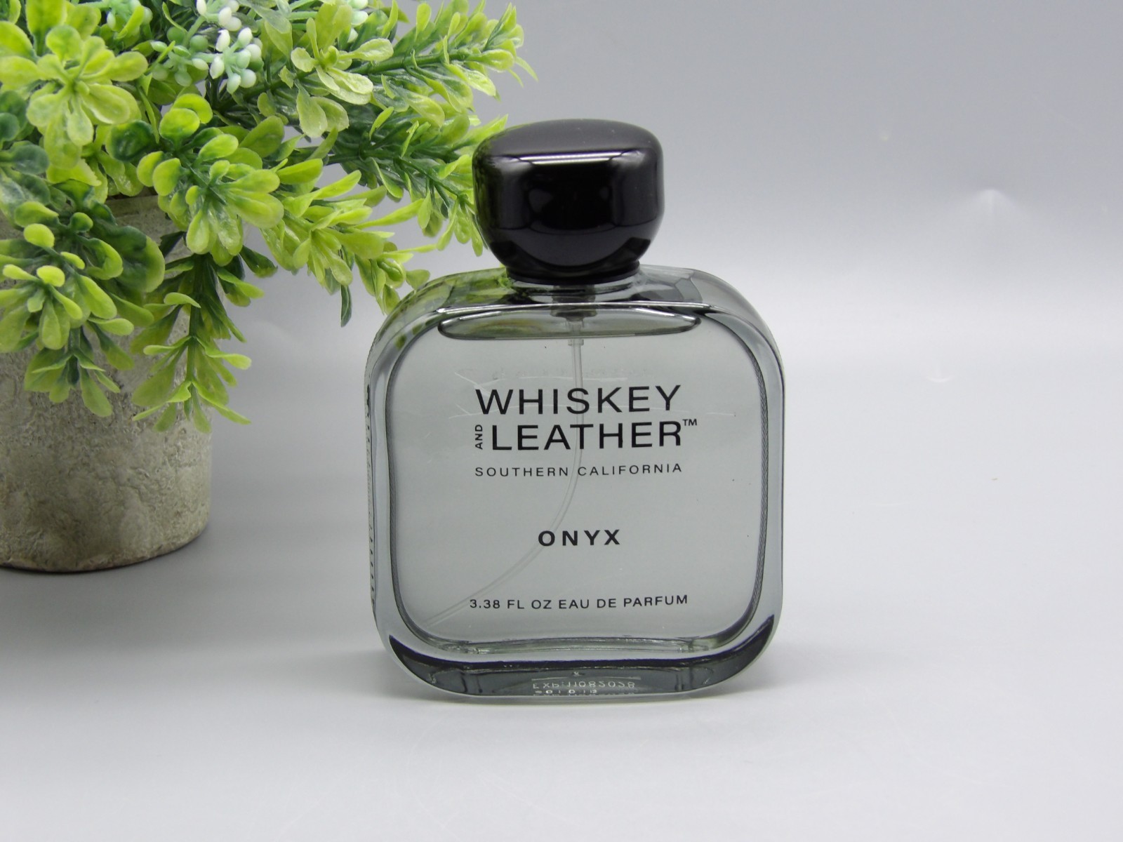 Sand + Fog Whiskey And Leather Onyx Eau De Parfum Spray 3.38 oz New Without
