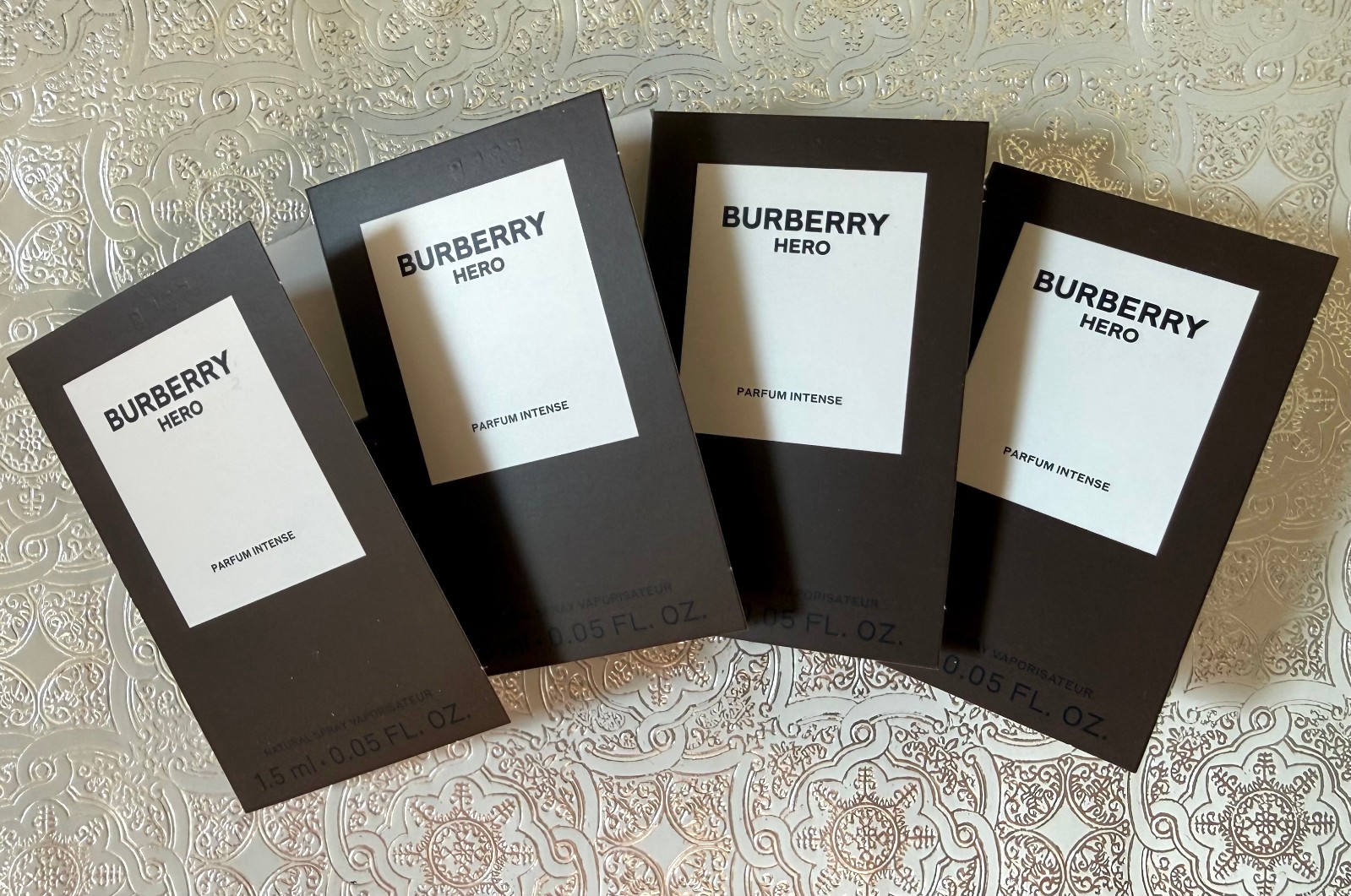 BURBERRY HERO PARFUM INTENSE EDP 4 SPRAY CARDED SAMPLES 1.5 ML/0.05 FL.OZ. NEW