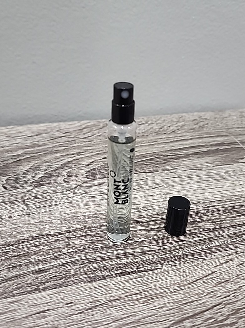 MONTBLANC EXPLORER EAU DE PARFUM TRAVEL SIZE SPRAY 7.5 ML / 0.25 FL OZ NEW