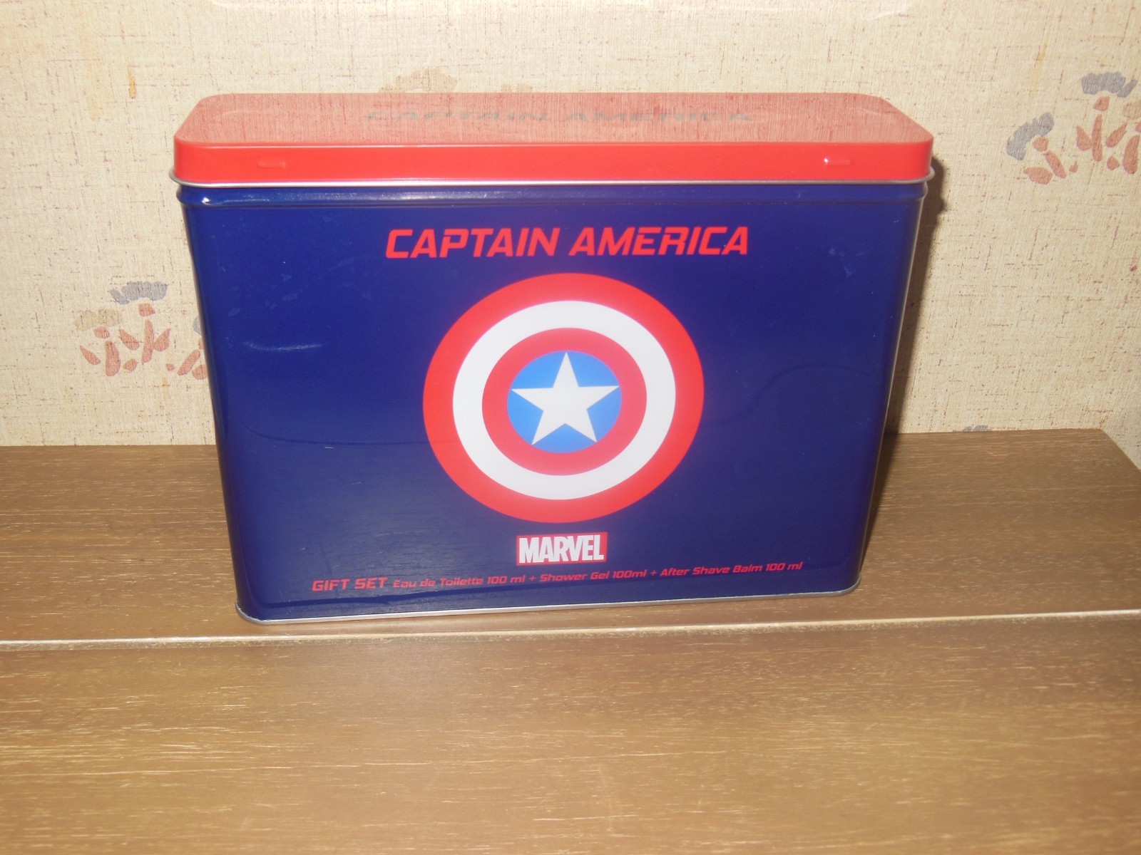 Marvel Captain America 3 Piece Gift Set for Men Toilette Spray Shower Gel Shave