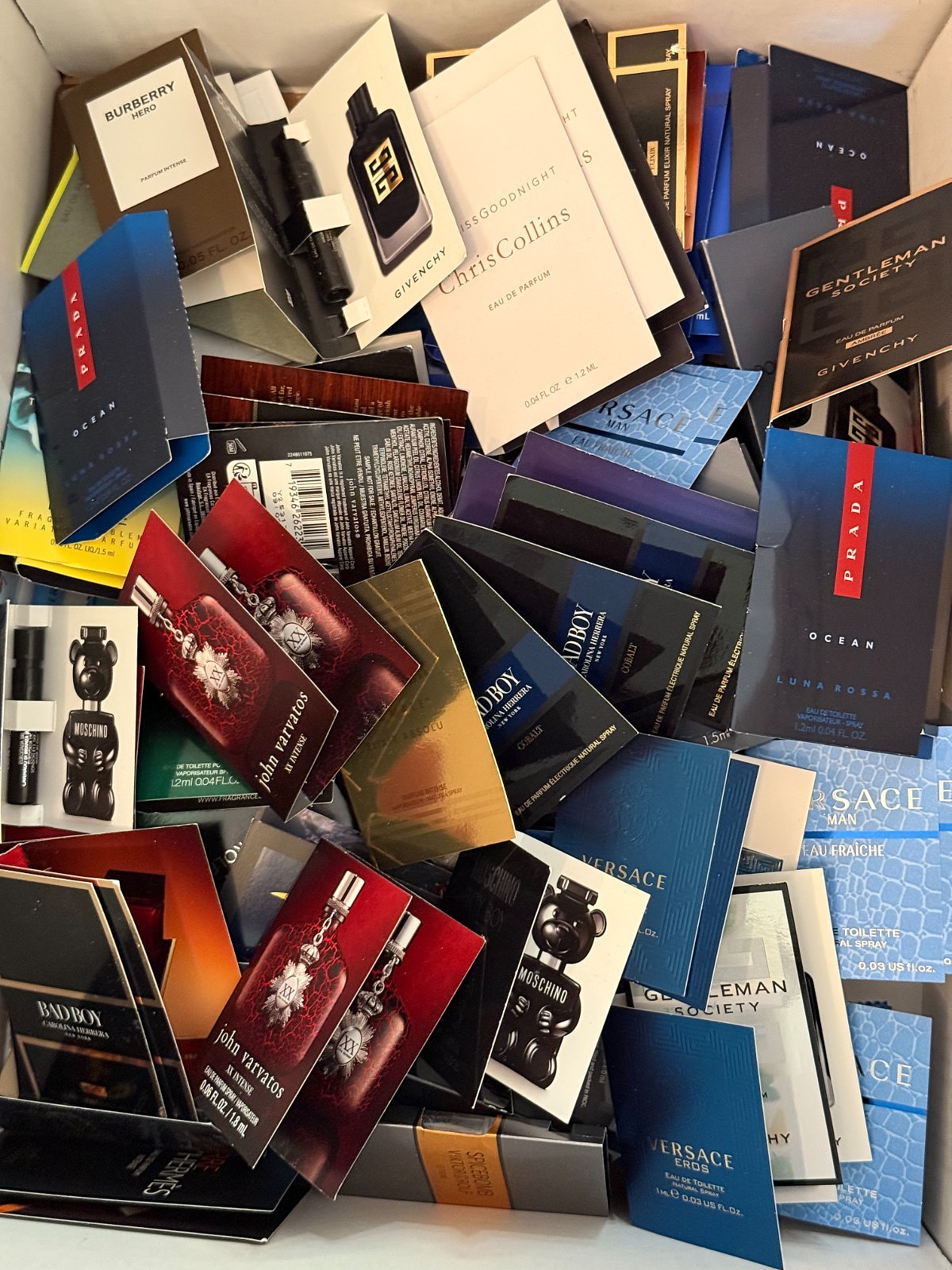 Men’s Designer Fragrance Sample Lot – 8 Spray & Vial Cologne Samples
