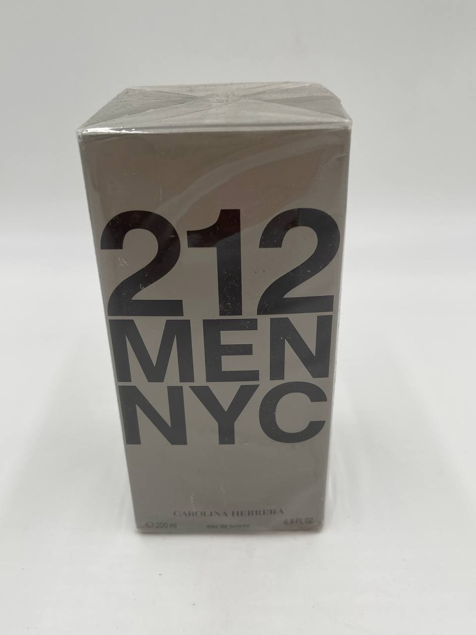 Carolina Herrera 212 NYC Men EDT 200ml 6.8oz Damaged Box Cosmetic Defect